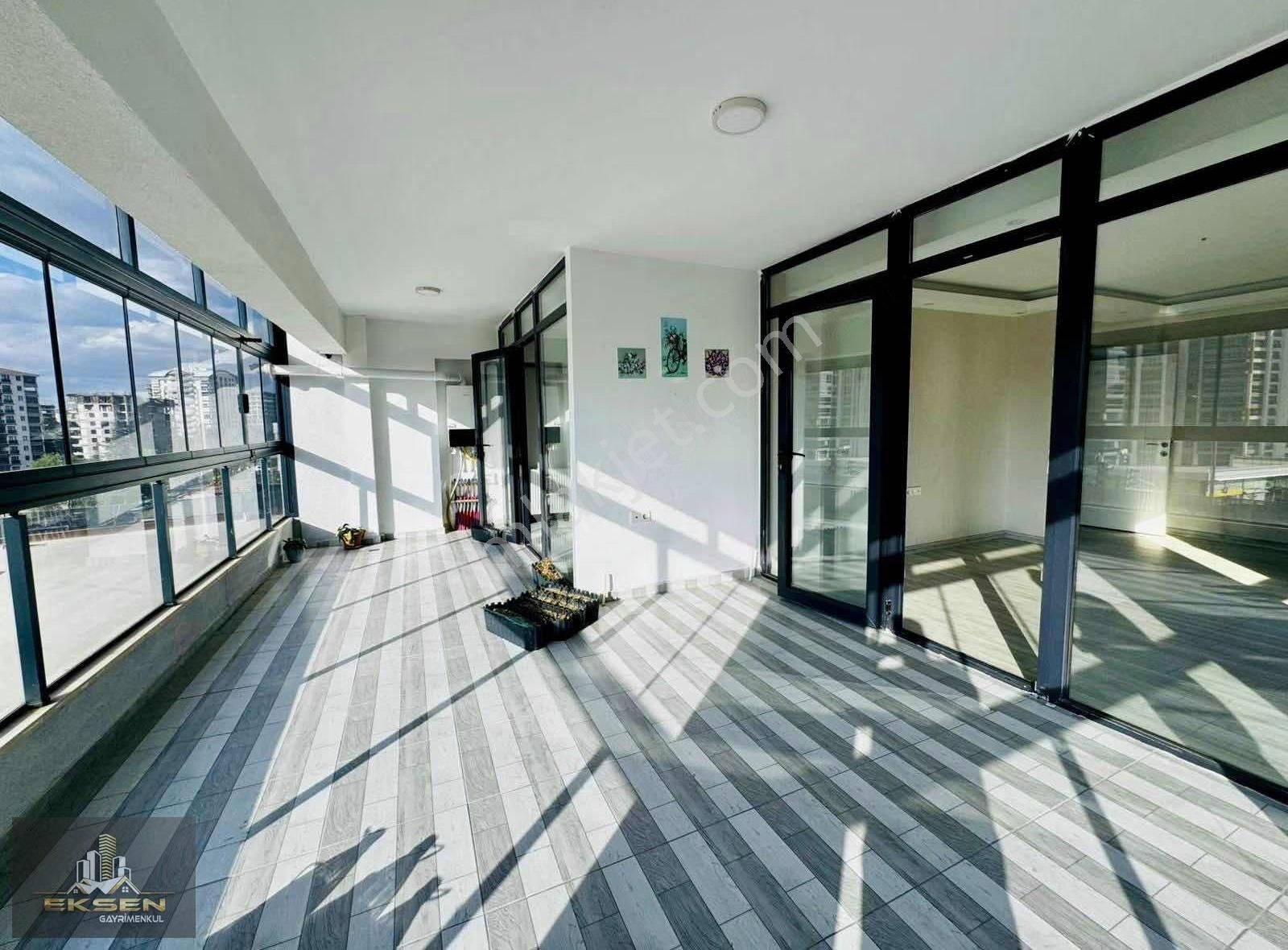 Eksen'den Cadde Üzeri Lüks Yapılı Önü Açık 4+1 Site Dairesi - Görsel 10