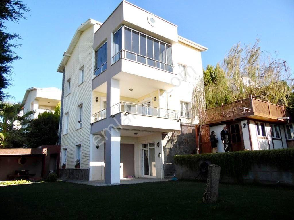 İstanbul Büyükçekmece De 6+2 Satılık Villa 701 M2 Arsalı - Görsel 2