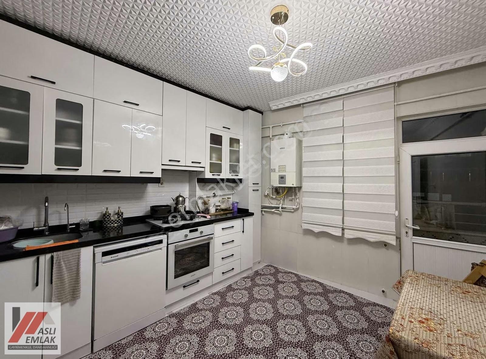 Aslı Emlaktan Esentepe Mah 3+1kat 3 - Görsel 3