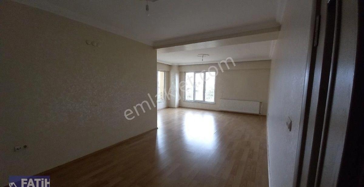 Peugeot Oto Bayii Civarı İpekyolu Caddesine 150 Metre Uzaklıkta Site İçinde 3. Kat 220 M2 4+1 Daire - Görsel 15
