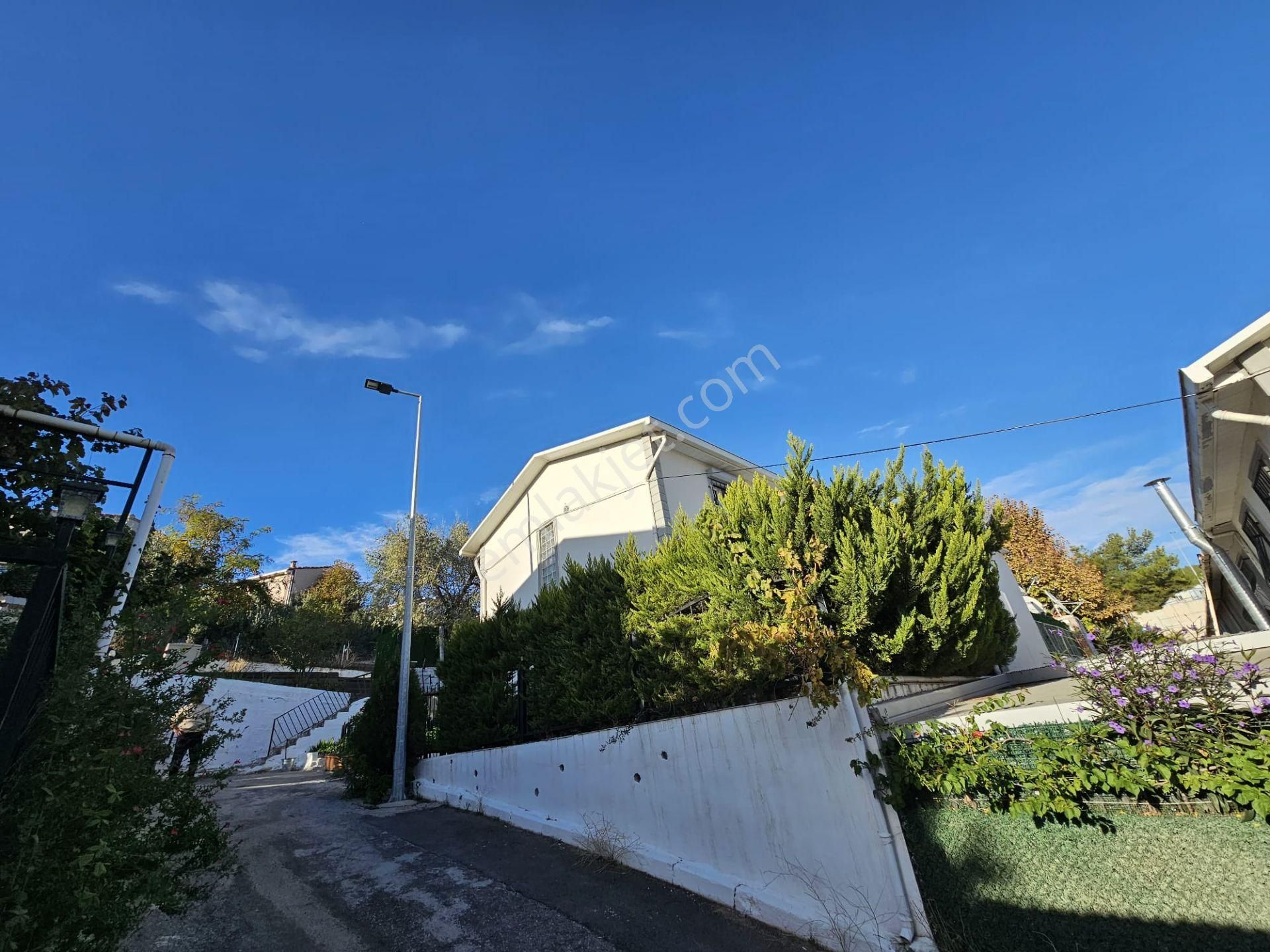 Görülmeye Değer Büyütülmüş Köşe Konumlu Dublex Ev - Görsel 5