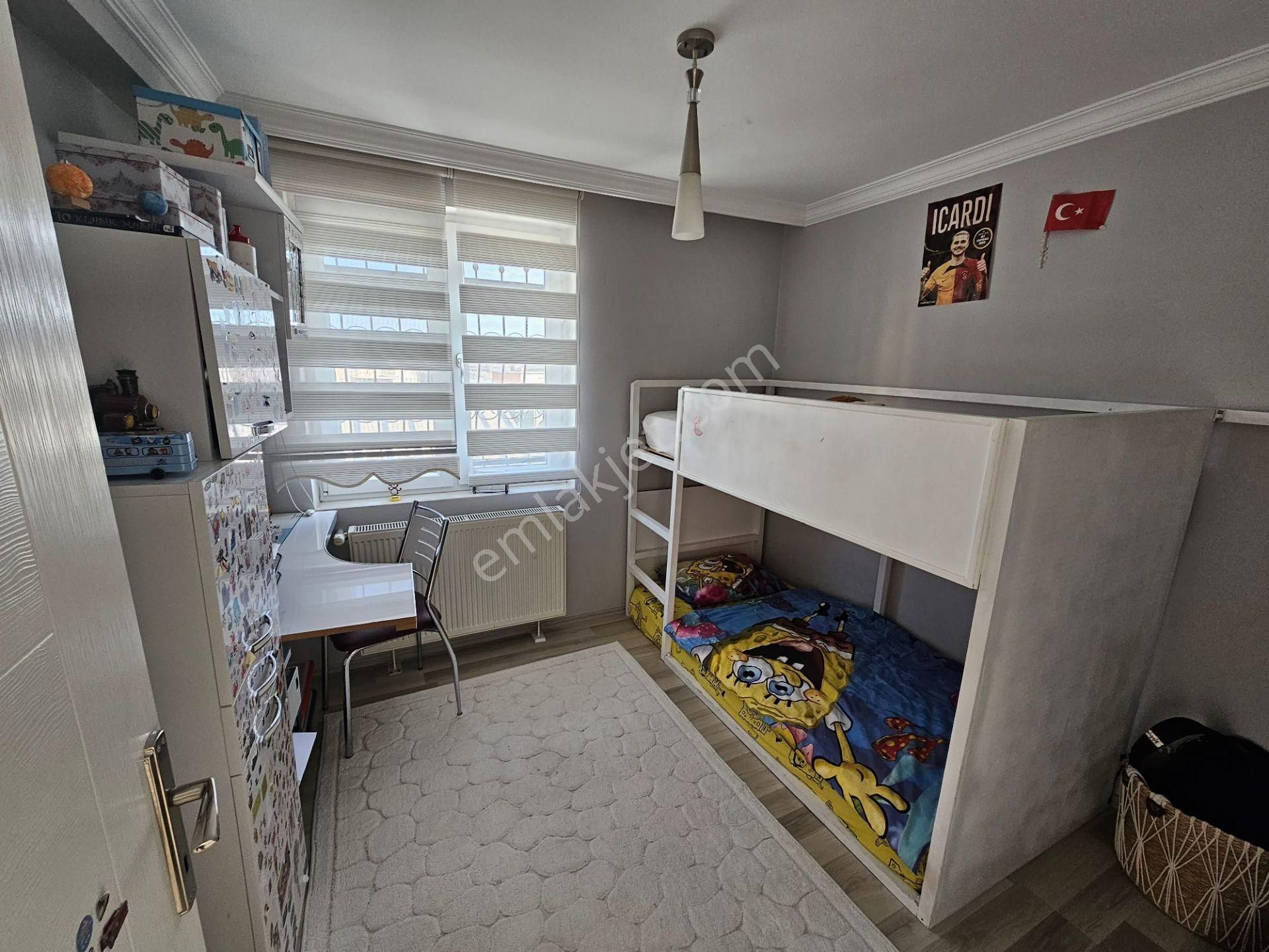 Görülmeye Değer Büyütülmüş Köşe Konumlu Dublex Ev - Görsel 17