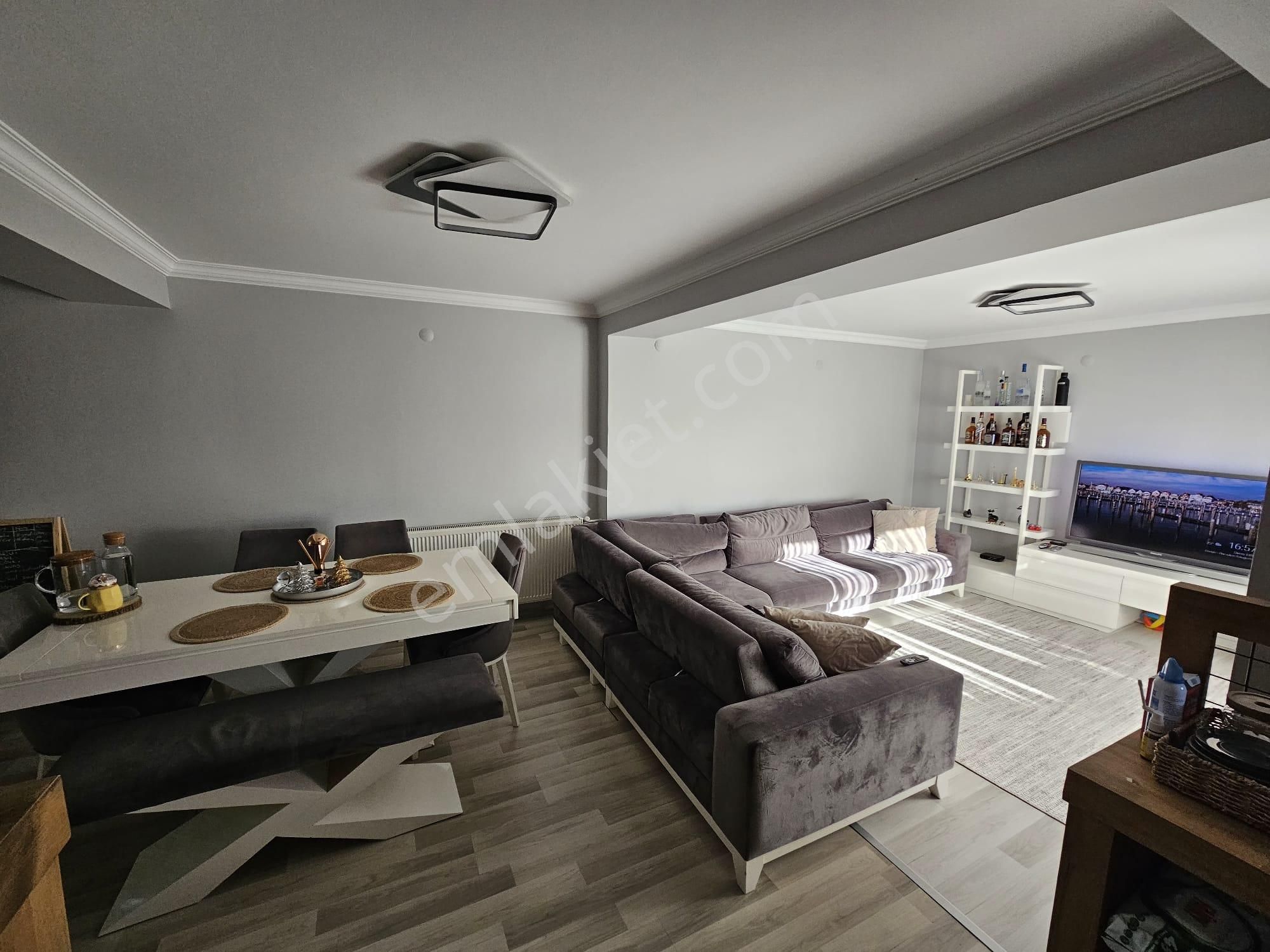 Görülmeye Değer Büyütülmüş Köşe Konumlu Dublex Ev - Görsel 7