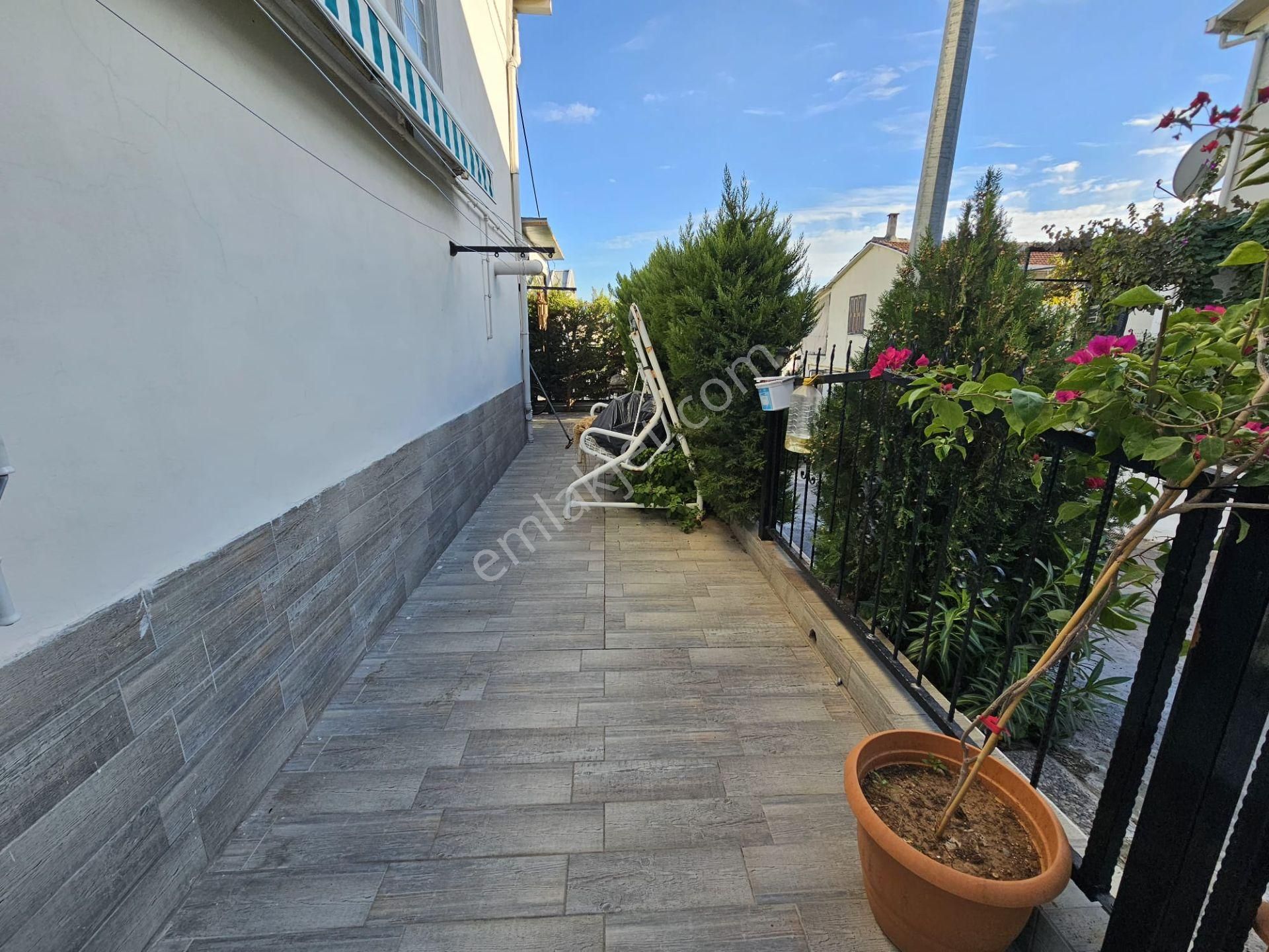 Görülmeye Değer Büyütülmüş Köşe Konumlu Dublex Ev - Görsel 12