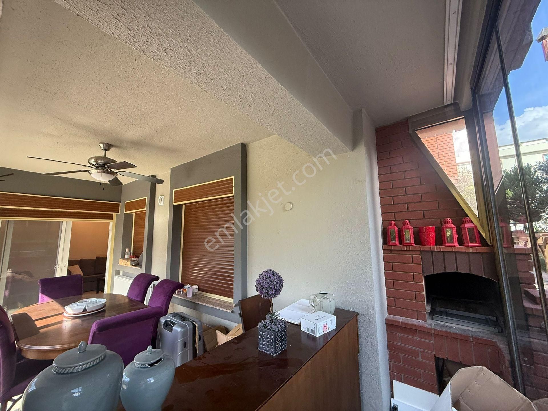 Kuşadası Ege Mahallesinde Elit Havuzlu Otoparklı Güvenlikli Sitede 2+1 90m2 Bakımlı - Görsel 20