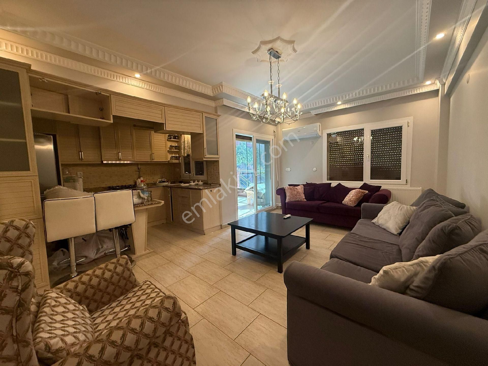 Kuşadası Ege Mahallesinde Elit Havuzlu Otoparklı Güvenlikli Sitede 2+1 90m2 Bakımlı - Görsel 19