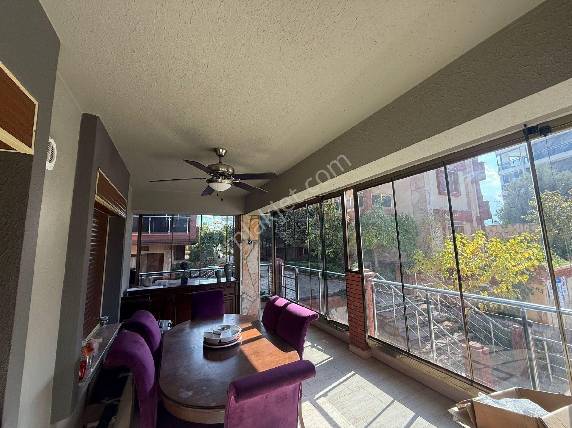 Kuşadası Ege Mahallesinde Elit Havuzlu Otoparklı Güvenlikli Sitede 2+1 90m2 Bakımlı - Görsel 34