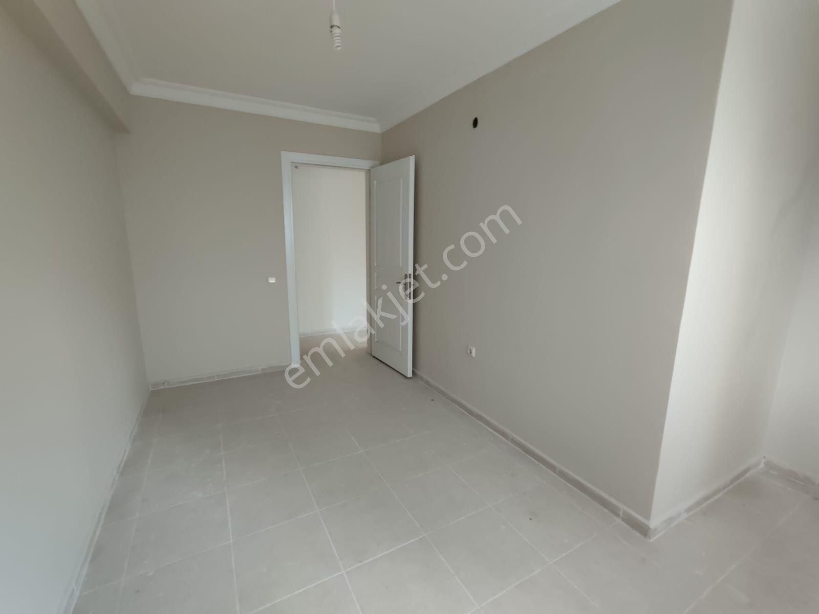 Kuşadası Değirmendere Mevkiinde Havuzlu Güvenlikli Sitede Doğalgaz Kapısında 2+1 Ve 3+1 - Görsel 27