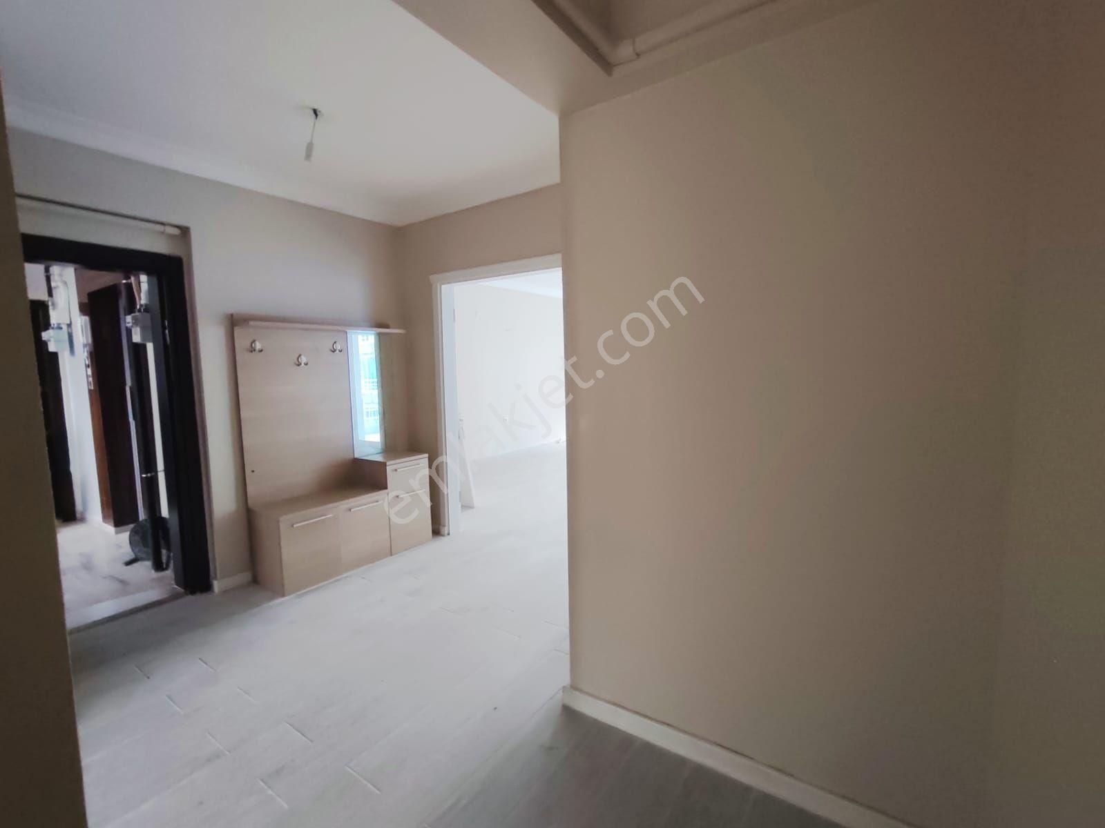 Kuşadası Değirmendere Mevkiinde Havuzlu Güvenlikli Sitede Doğalgaz Kapısında 2+1 Ve 3+1 - Görsel 9