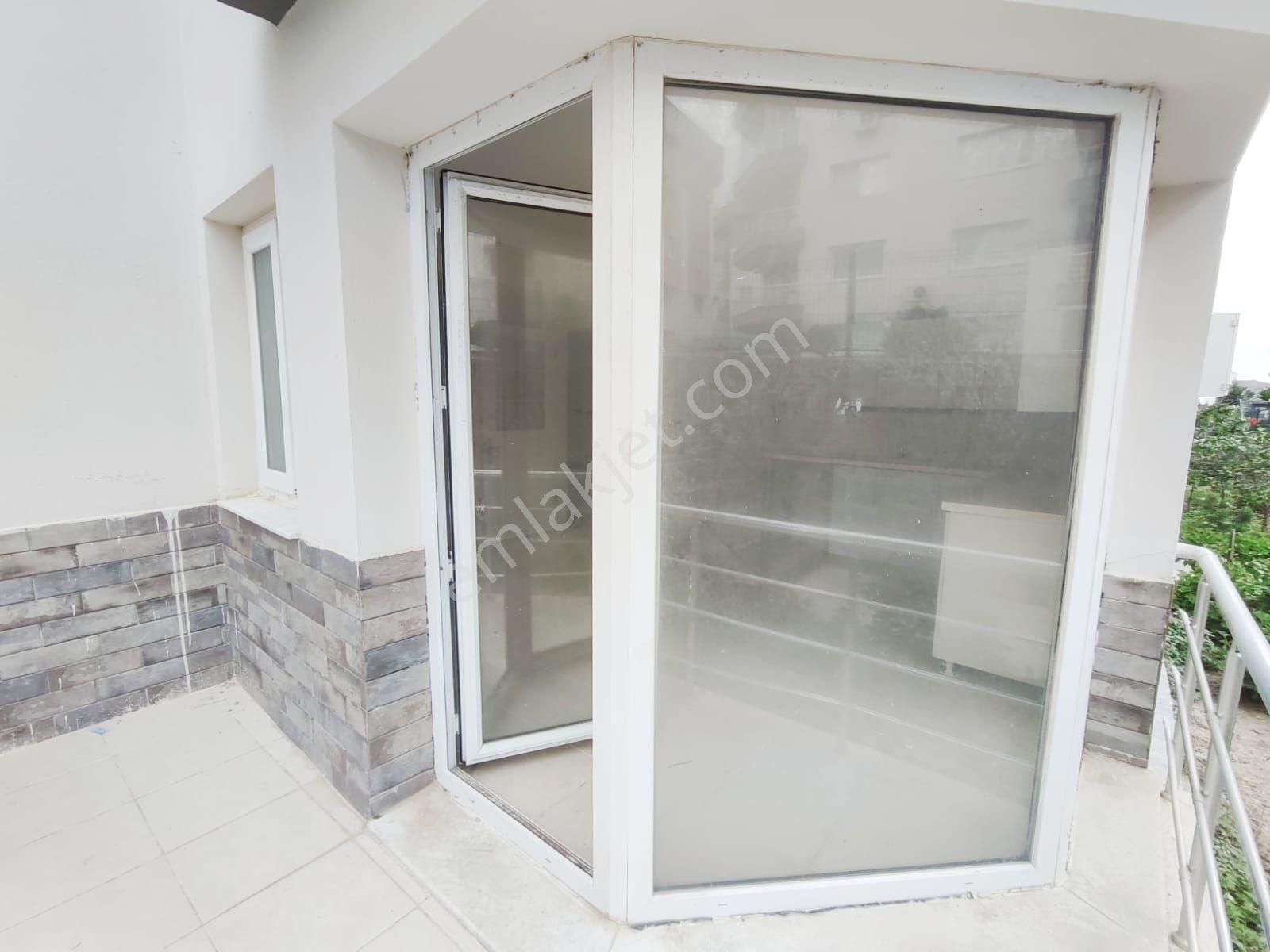 Kuşadası Değirmendere Mevkiinde Havuzlu Güvenlikli Sitede Doğalgaz Kapısında 2+1 Ve 3+1 - Görsel 23