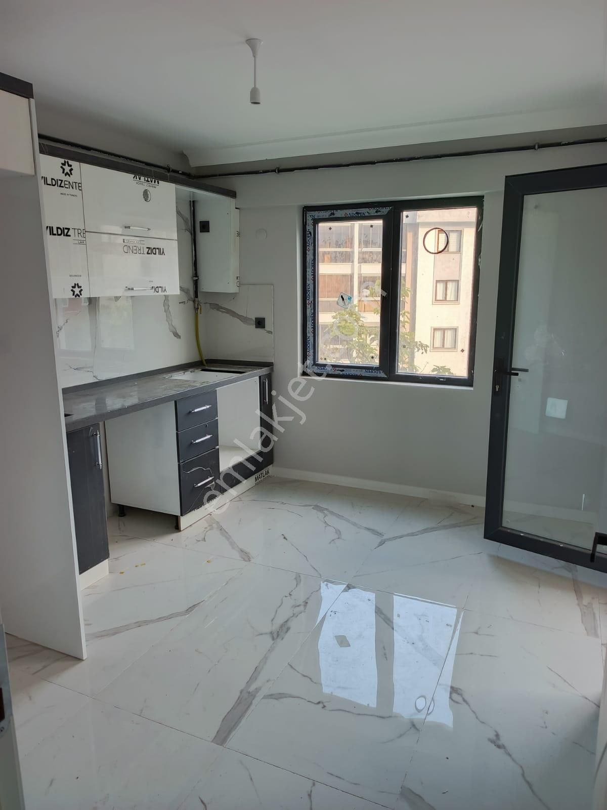 Bursa Güzelyalı Eğitim Mahallesi'nde Satılık Yeni Sıfır 1.kat 3+1 Konforlu Daire Site İçi - Görsel 2