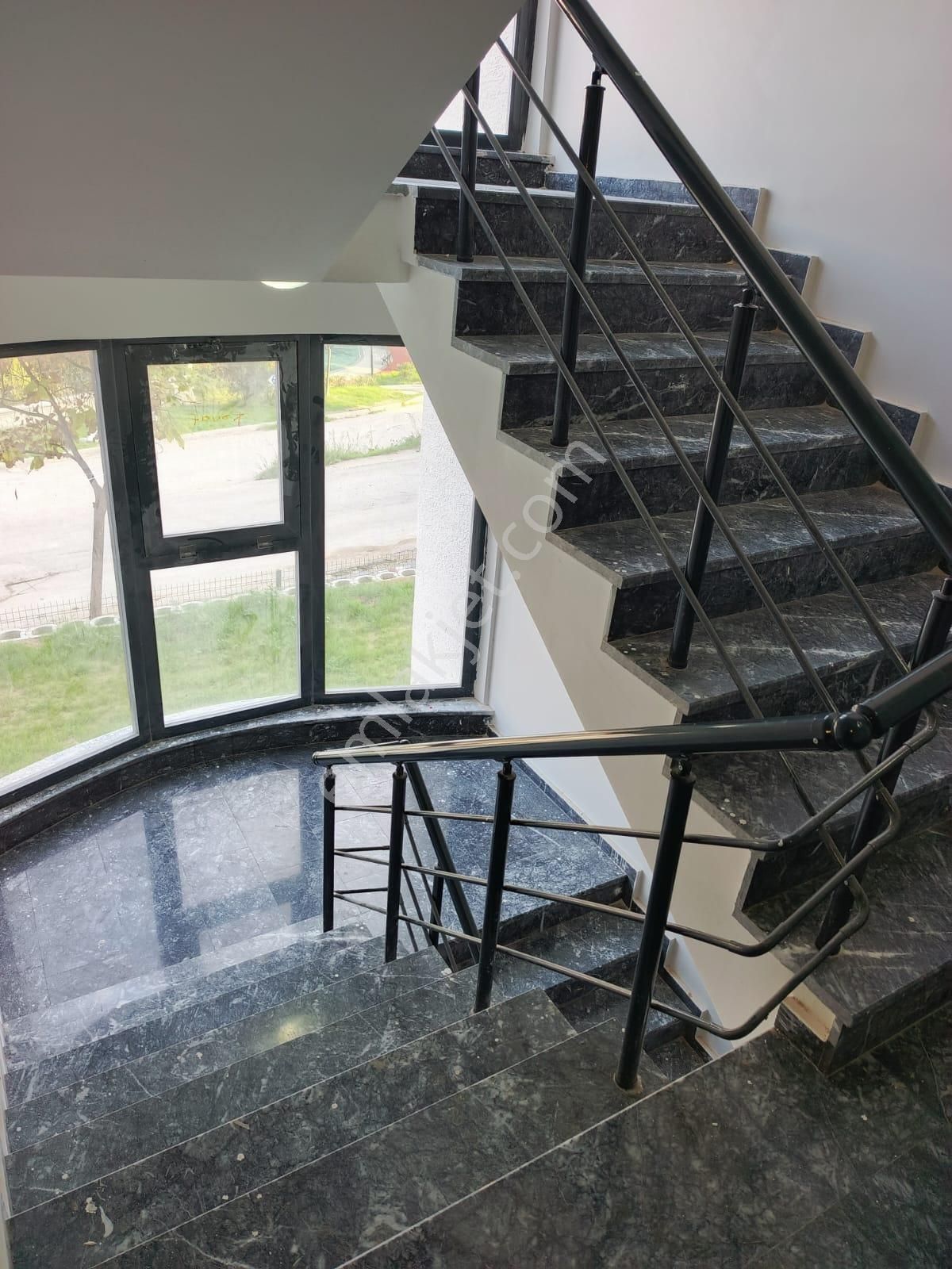 Bursa Güzelyalı Eğitim Mahallesi'nde Satılık Yeni Sıfır 1.kat 3+1 Konforlu Daire Site İçi - Görsel 23
