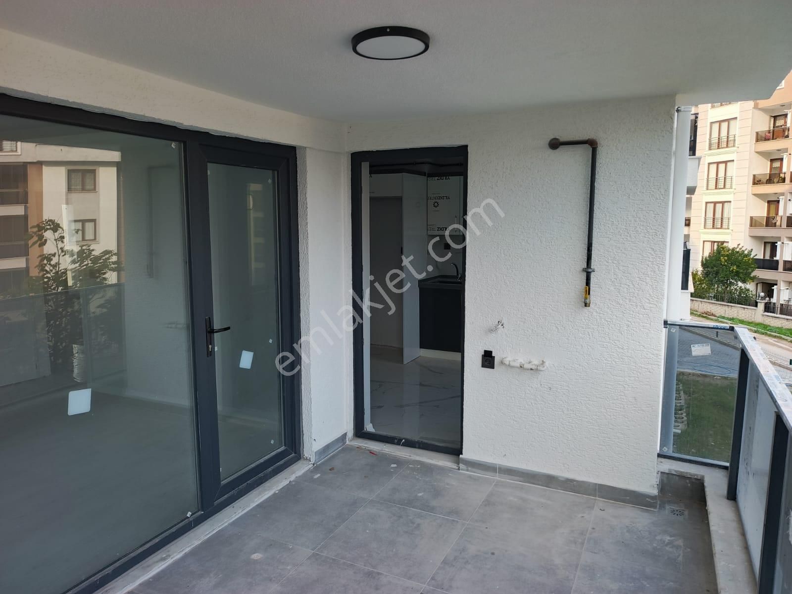 Bursa Güzelyalı Eğitim Mahallesi'nde Satılık Yeni Sıfır 1.kat 3+1 Konforlu Daire Site İçi - Görsel 4
