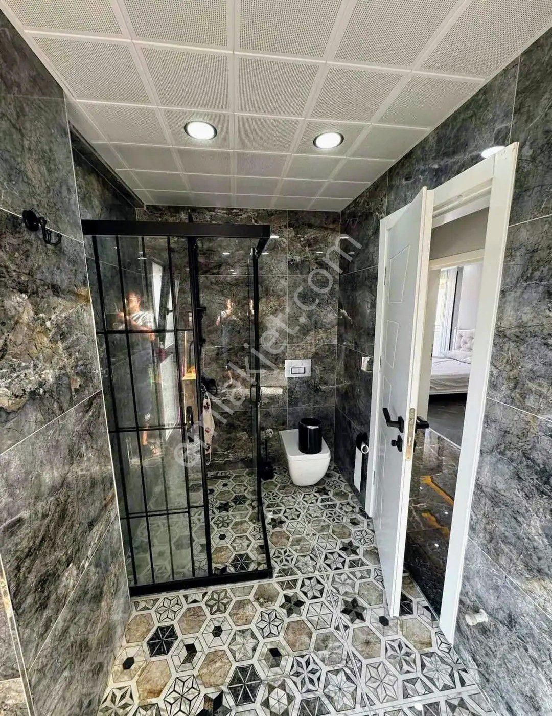 Didim Çamlık Mahallesi'nde 2+1 Açık Mutfak Yüksek Girişli Denize 900 Mt Uzaklıkta Satılık Daire - Görsel 5