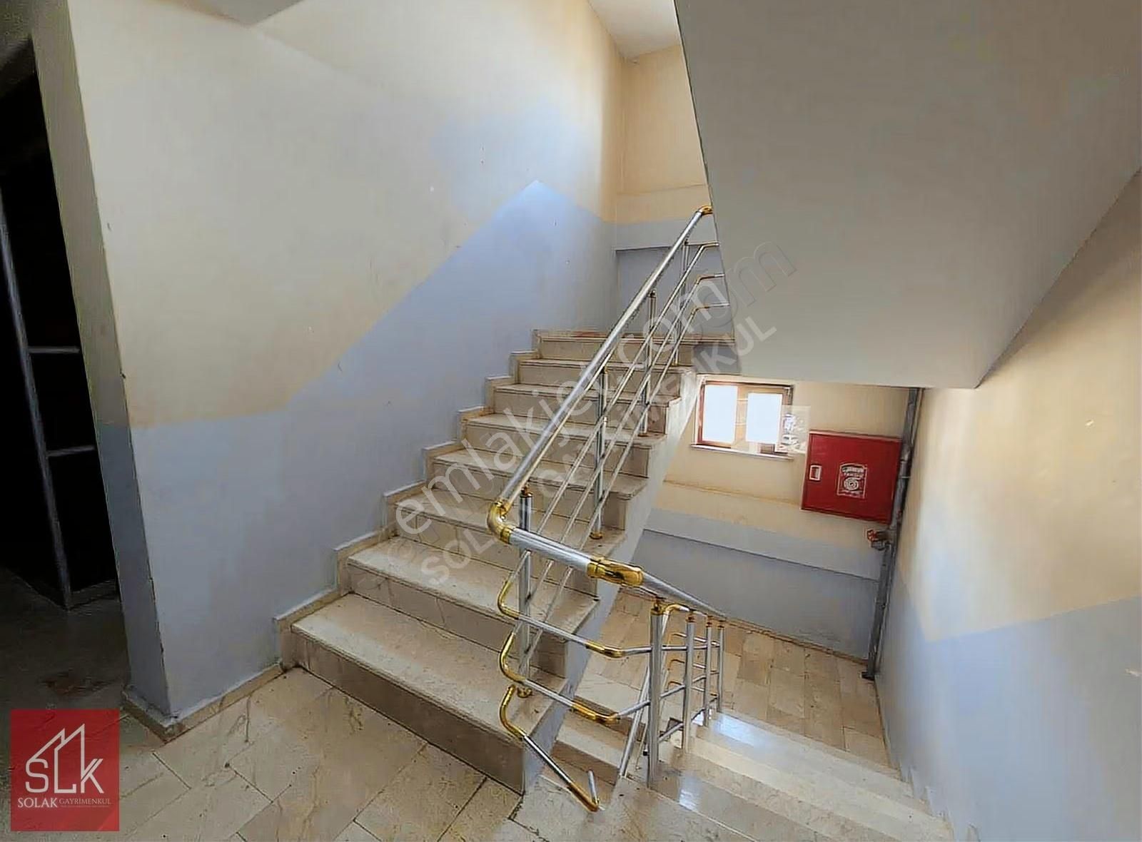 Cenk Atalay Solak'tan 100m2 G. Kullanımlı, Balkonlu Kiralık 3+1 - Görsel 7