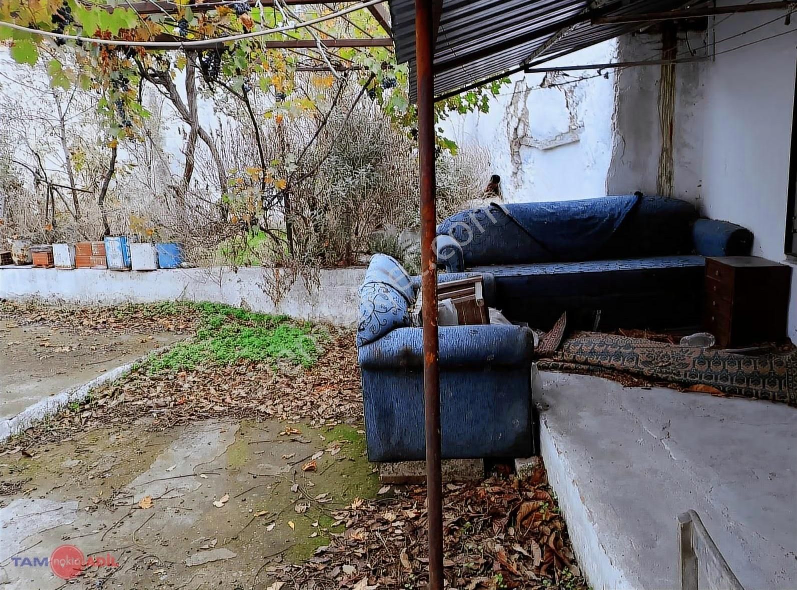 Bergama Selçuk Mah. Mahkeme Arkasında Müstakil Ev - Görsel 2