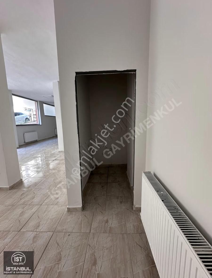 Arnavutköy Merkezi Konumda Satılık Dükkan - Görsel 3