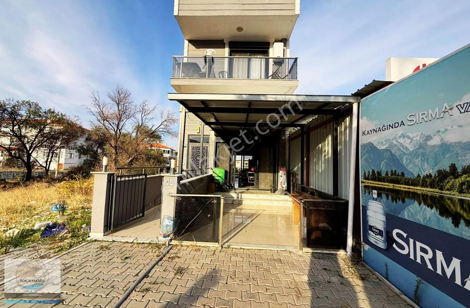 Yenifoça Cadde Üzerinde Dükkan Ve Meskenden Oluşan Satılık Bina - Görsel 12