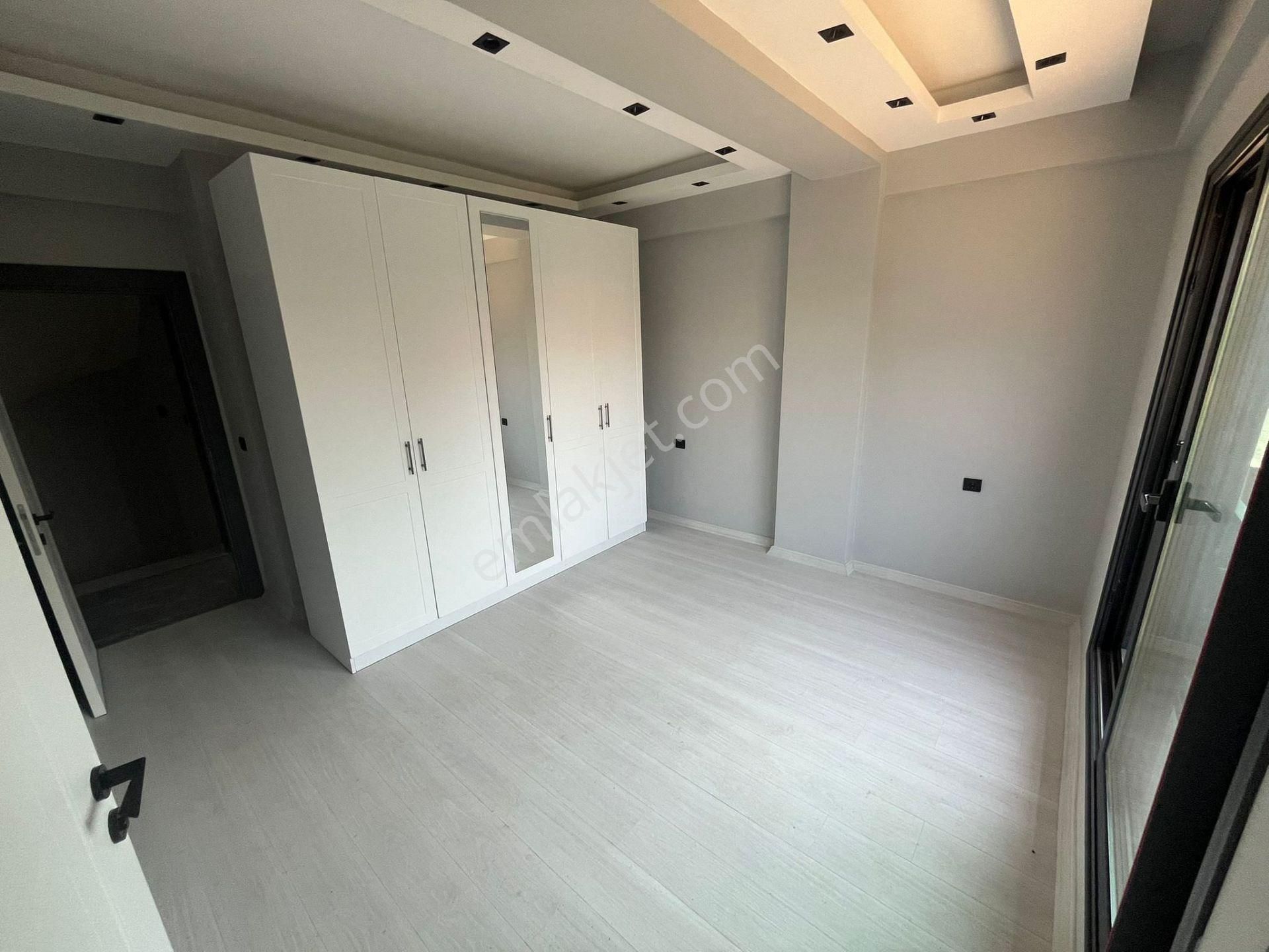 Gökçen'den Denize 150 Mt Merkezde Sıfır 3+1 Villa - Görsel 15