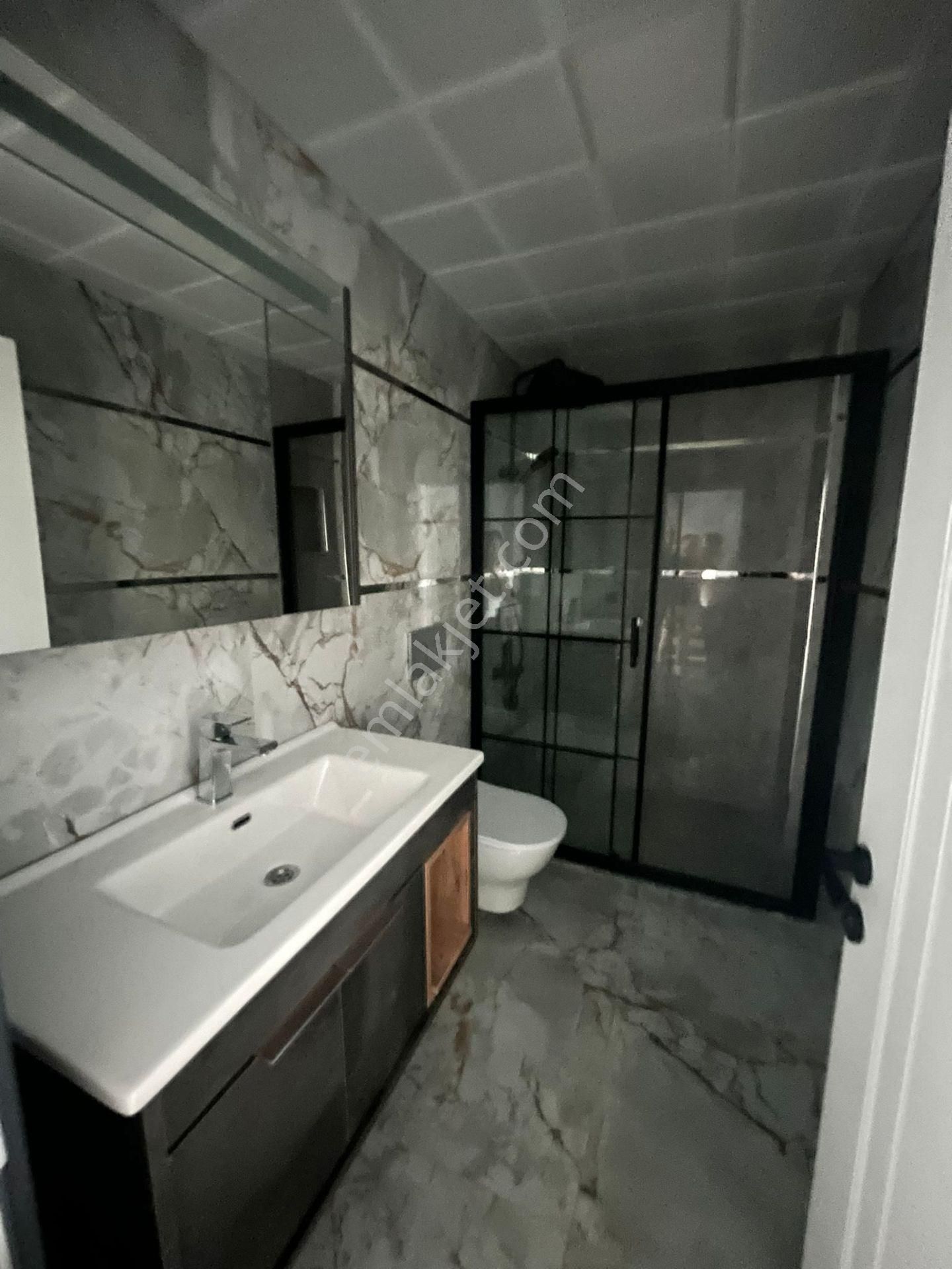 Gökçen'den Denize 150 Mt Merkezde Sıfır 3+1 Villa - Görsel 14