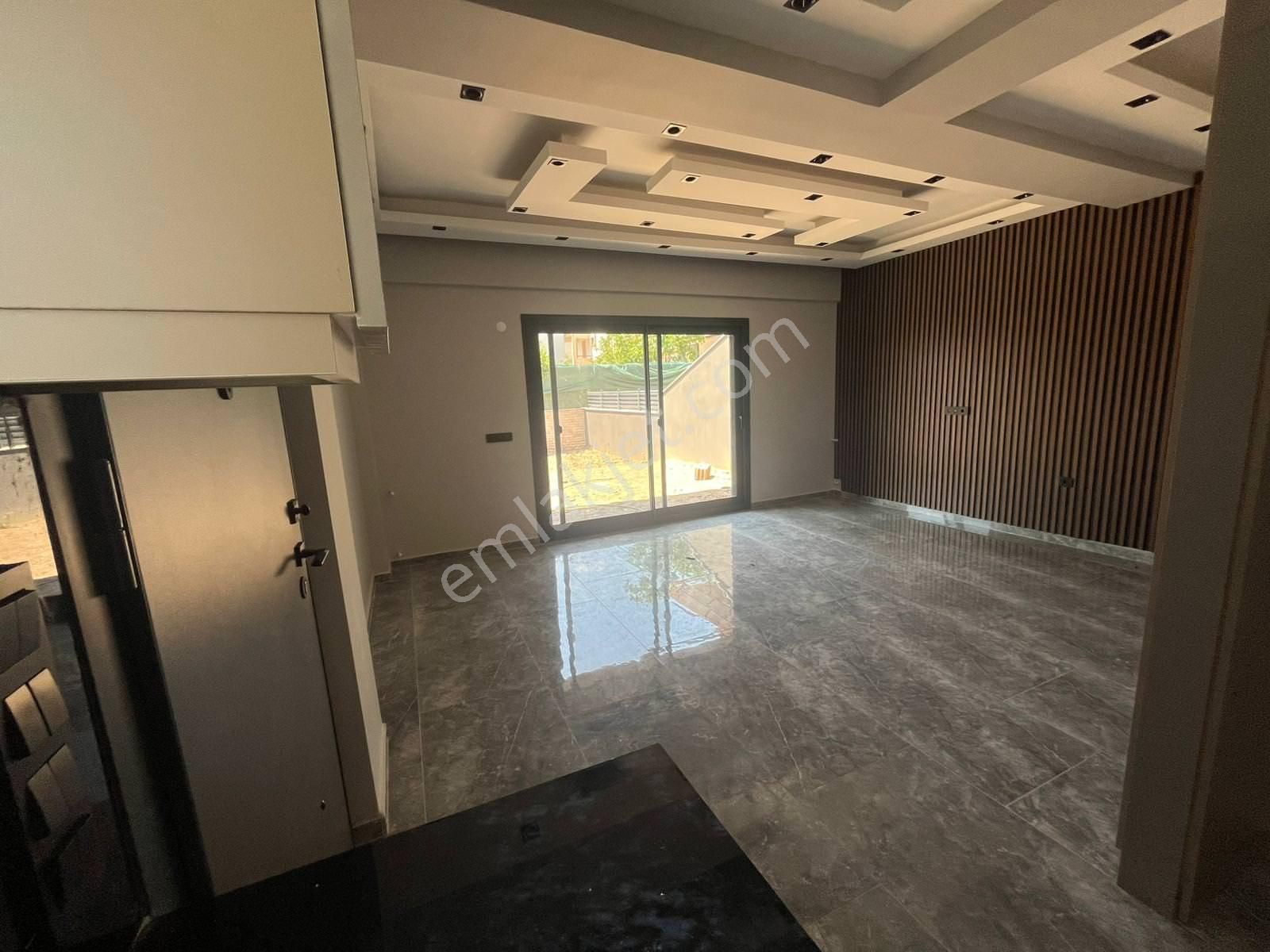 Gökçen'den Denize 150 Mt Merkezde Sıfır 3+1 Villa - Görsel 7