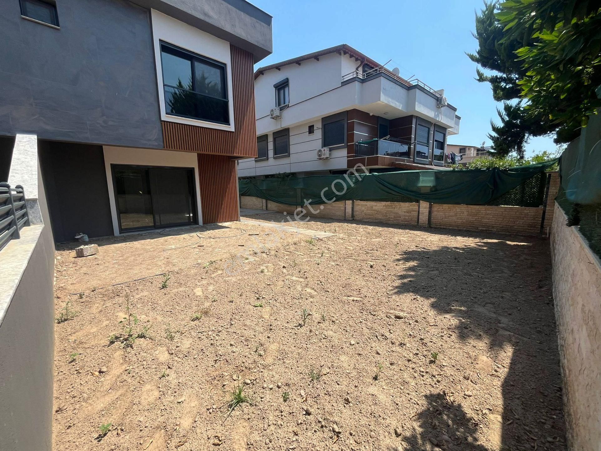 Gökçen'den Denize 150 Mt Merkezde Sıfır 3+1 Villa - Görsel 2