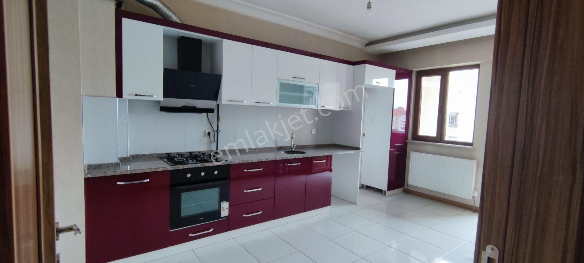 Fetih Cad. Kırbaşı Cad. İl Jandarma Yakını Erenler Mah. Ara Kat 3+1 Geniş Satılık Daire - Görsel 9