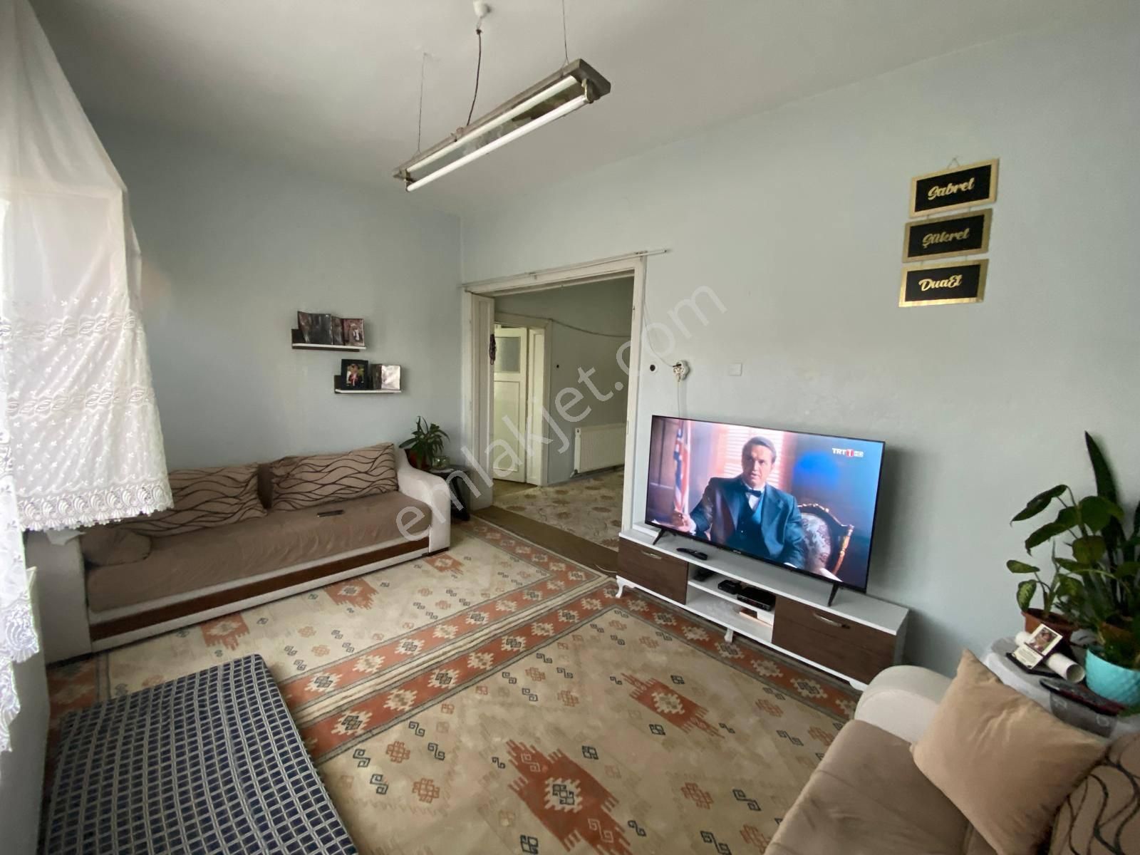 Şems-i Tebrizi Mahallesinde 3+1 Ara Kat Bakımlı Masrafsız Satılık Daire