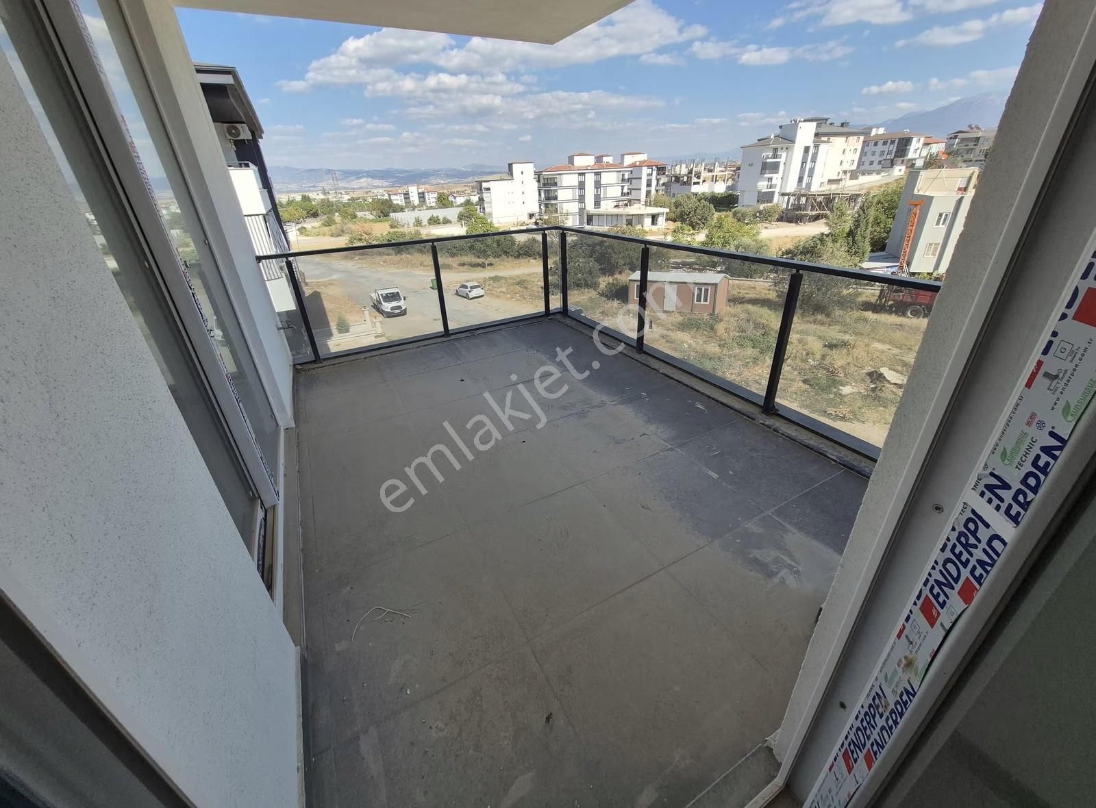 Şemikler Vildan Koleji Yakını Çift Balkonlu Kiralık Lüks Daire - Görsel 12