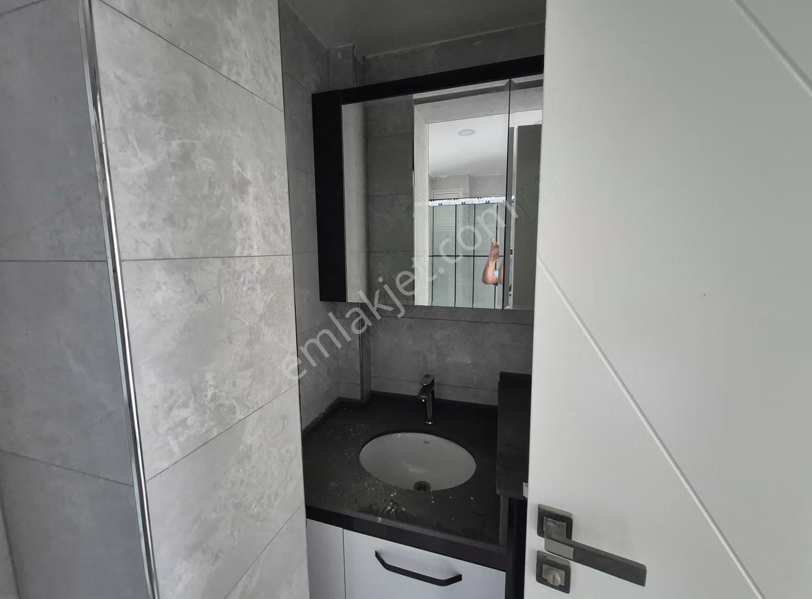 Şemikler Vildan Koleji Yakını Çift Balkonlu Kiralık Lüks Daire - Görsel 11