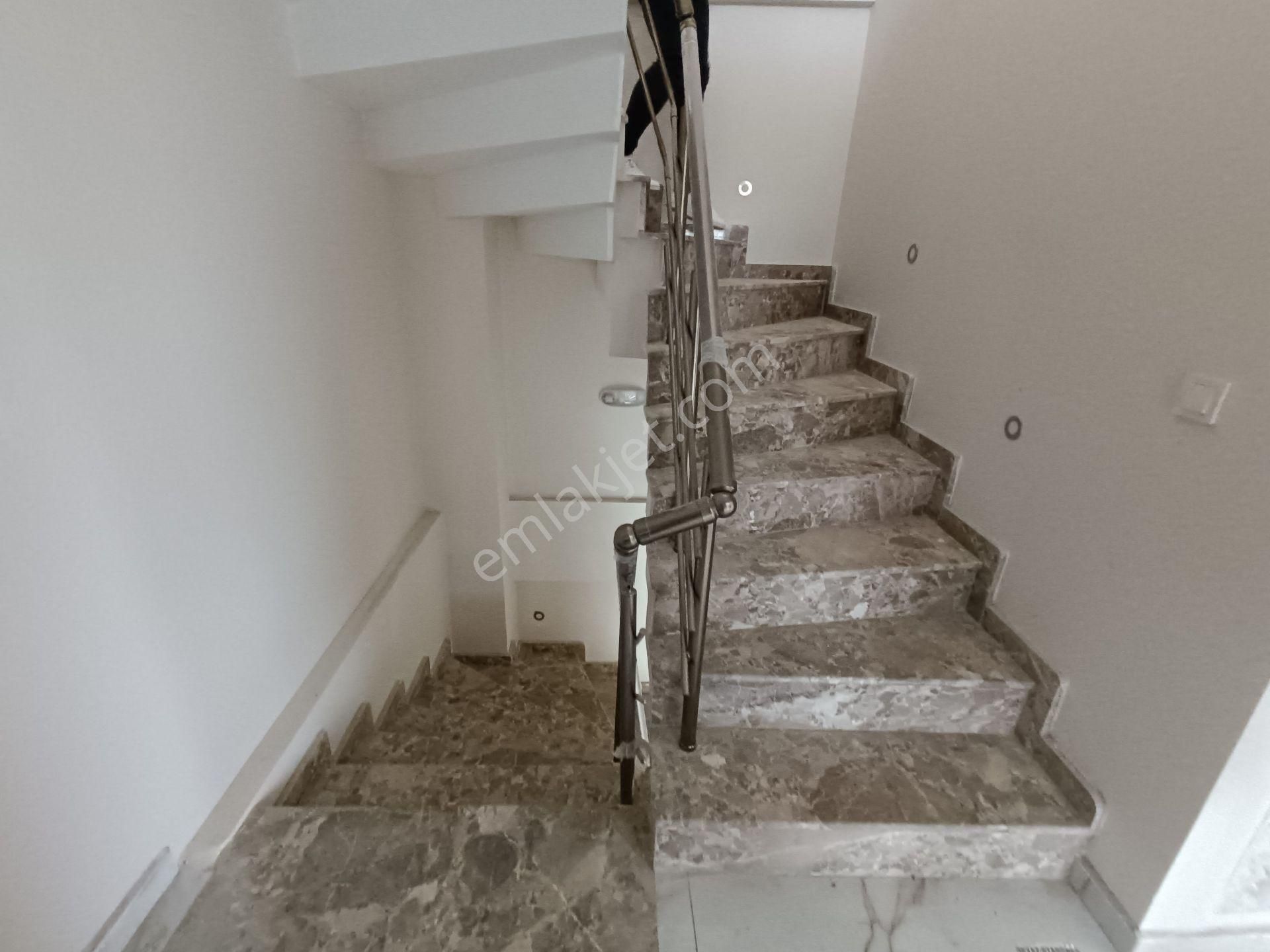 Gökçen'den Sıfır Geniş Bahçeli 3+1 Villa - Görsel 17