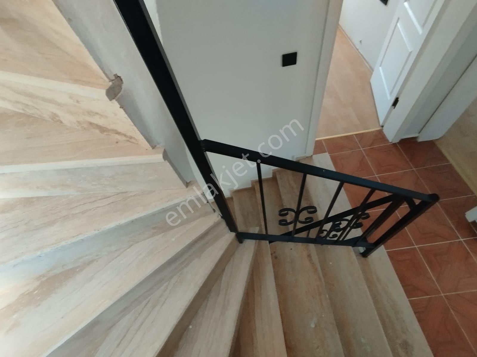 Kuşadası K.denizinde Satılık 4+1 Triblex Villa - Görsel 29