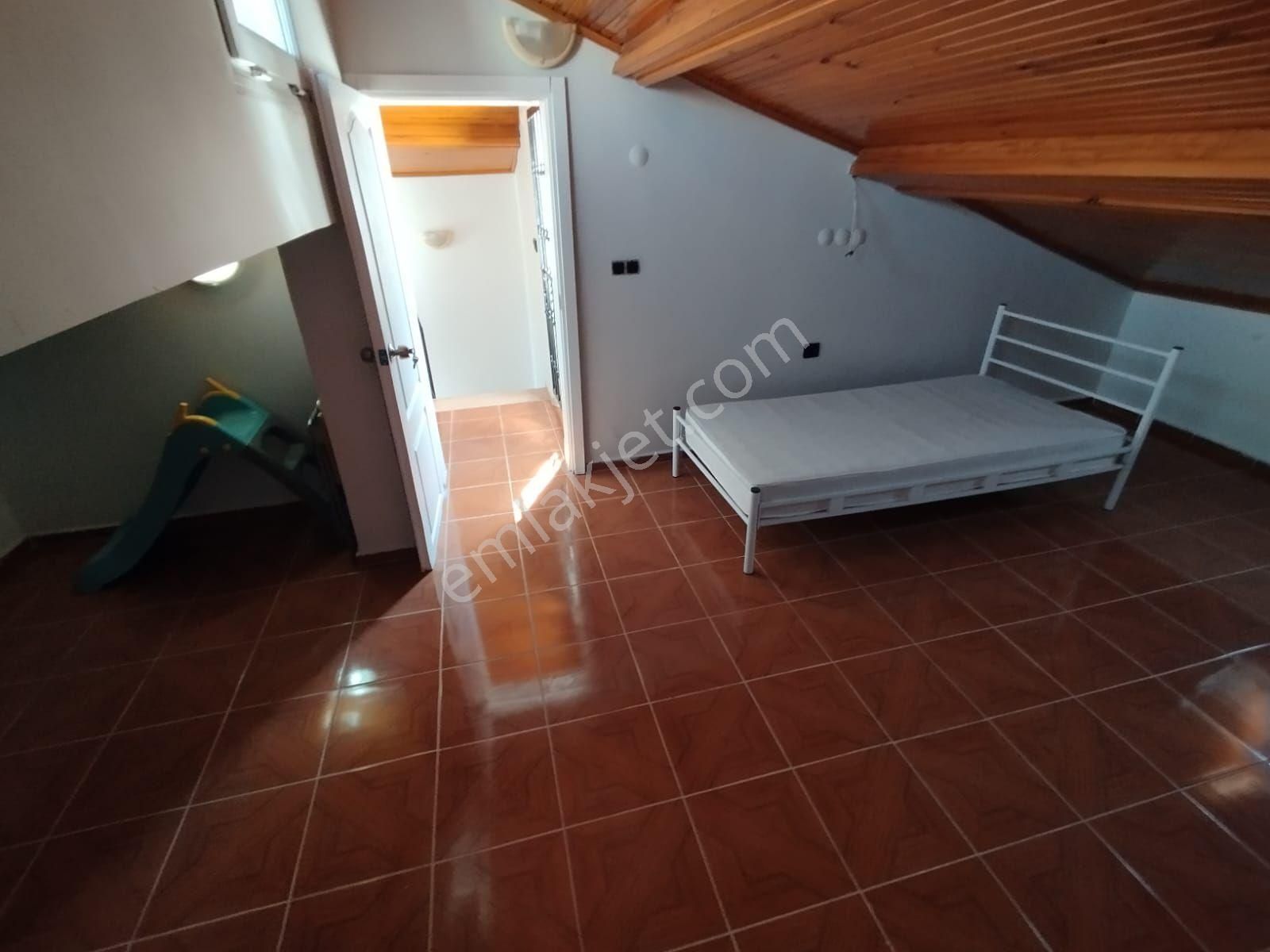 Kuşadası K.denizinde Satılık 4+1 Triblex Villa - Görsel 26