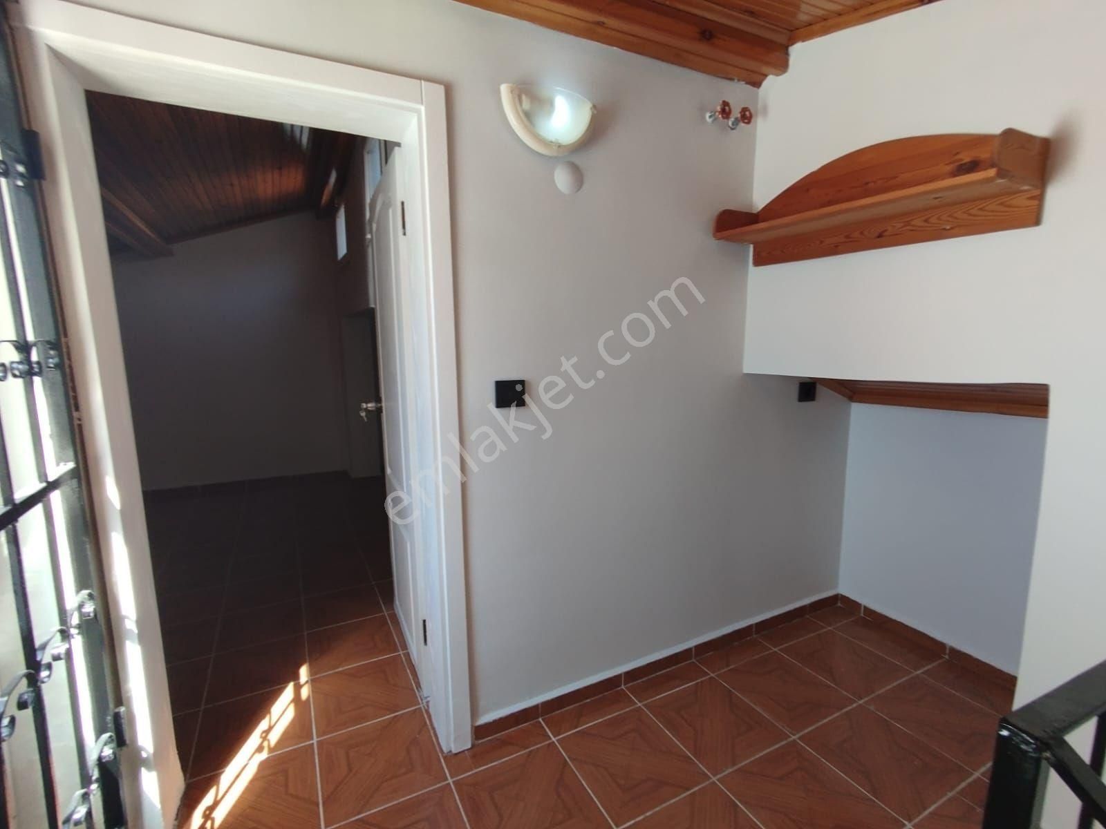 Kuşadası K.denizinde Satılık 4+1 Triblex Villa - Görsel 7