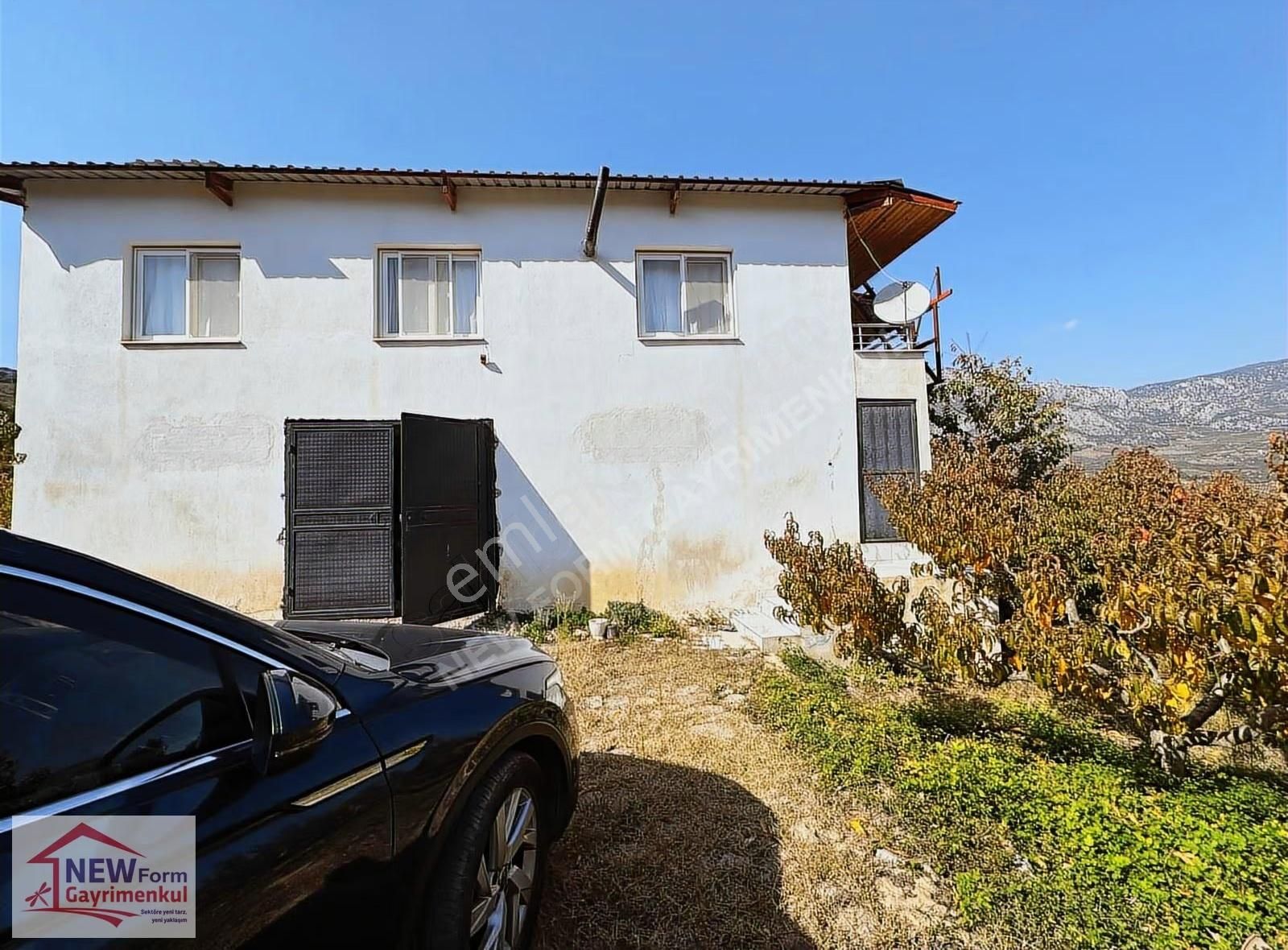 New Form Dan Mezitli Tepeköyde Satılık Nektarin Bahçesi Ve Ev - Görsel 15