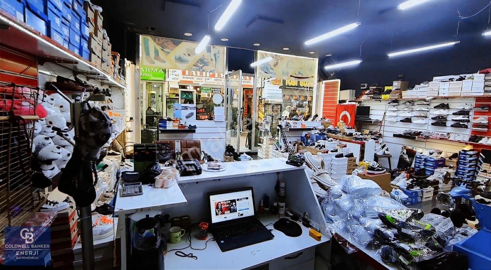 Beylikdüzü Osb Aynalı Çarşı Devren Ayakkabı Mağazası