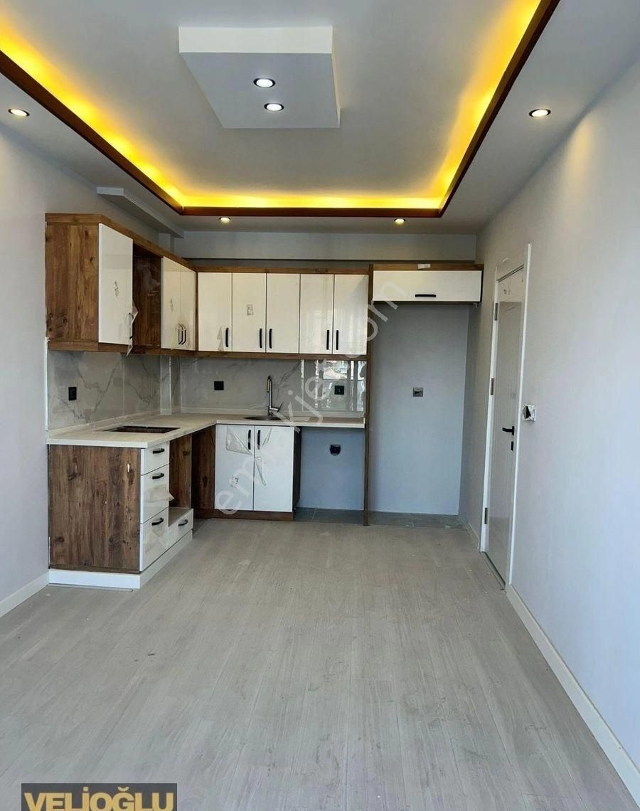 Hürriyet Mahallesinde Geniş 1+1 Kiralık Daire - Görsel 2
