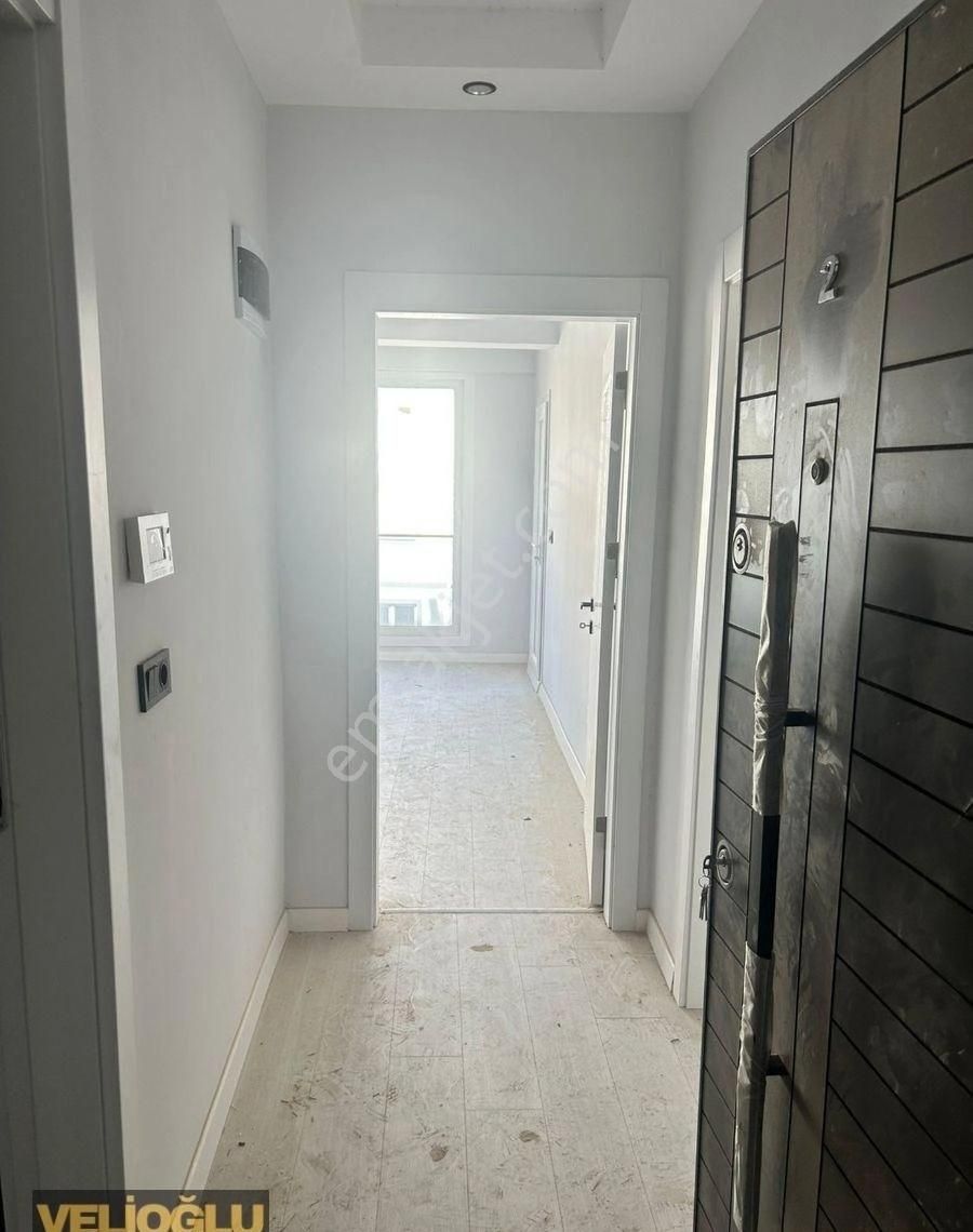 Hürriyet Mahallesinde Geniş 1+1 Kiralık Daire - Görsel 14