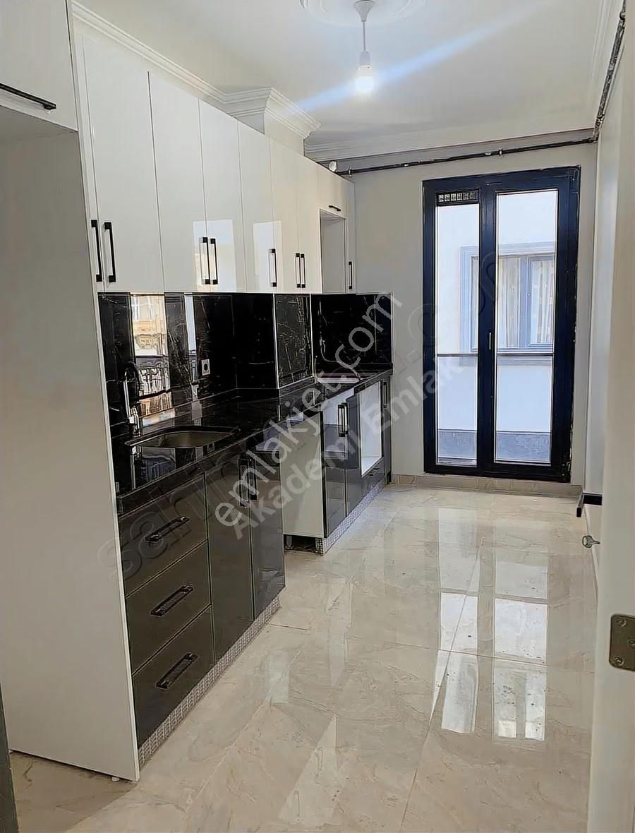 Akademi Emlaktan 3+1 Lüks Daire - Görsel 13