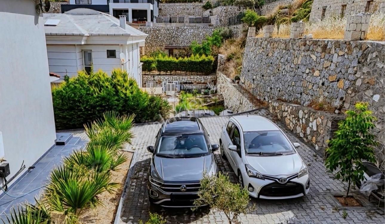 2025 Ruhsatlı Yeni Yapim 200 M2 4+1 Satlik Villa - Görsel 4