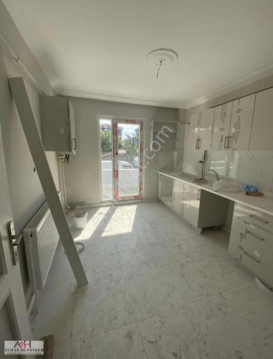 Adapazarı Merkez Ozanlarda 3+1 İçi Sıfır Yapılı Daire - Görsel 2