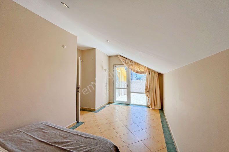 Alanya Güllerpınarı Mah.eşyalı Satılık 5+1 Dubleks Daire - Görsel 24