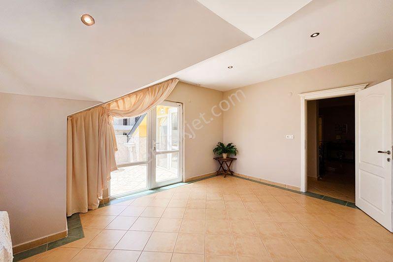 Alanya Güllerpınarı Mah.eşyalı Satılık 5+1 Dubleks Daire - Görsel 25