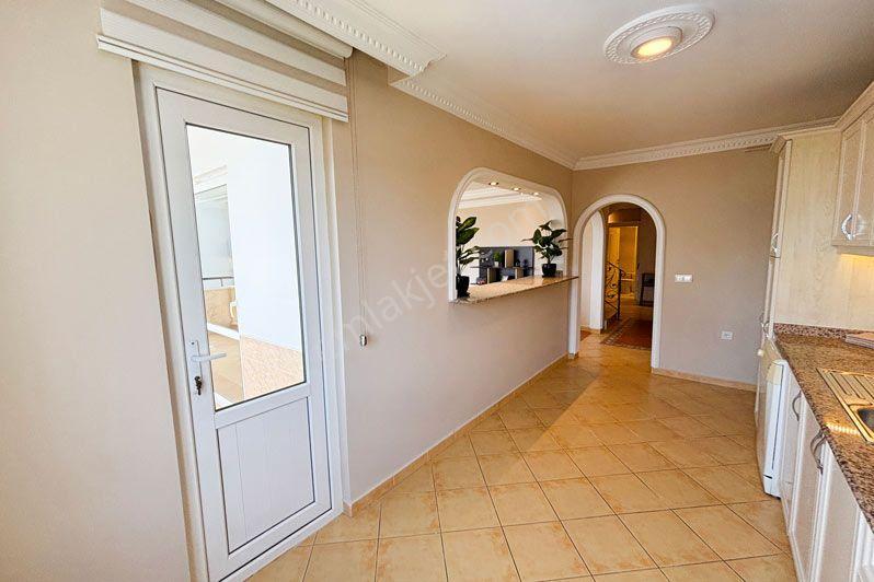 Alanya Güllerpınarı Mah.eşyalı Satılık 5+1 Dubleks Daire - Görsel 9