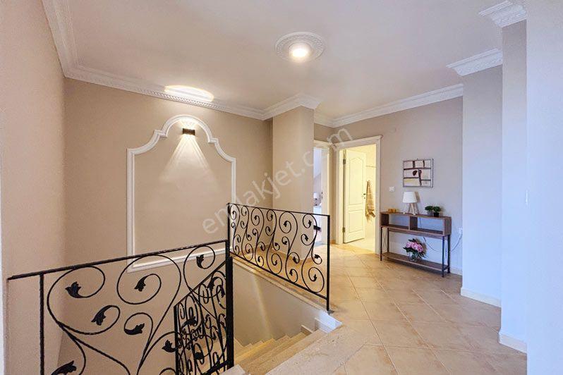 Alanya Güllerpınarı Mah.eşyalı Satılık 5+1 Dubleks Daire - Görsel 13