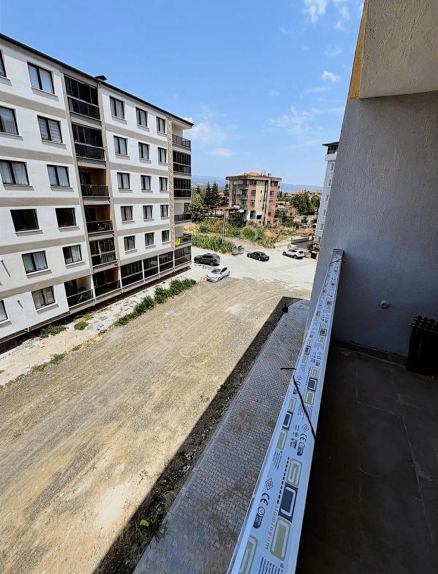 Banaz Kültürparkta 3+1 165m2 3.kat Hazır Daire - Görsel 9