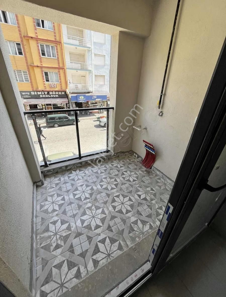 Banaz Merkezde 3+1 Dükkanüstü Hazır Daire - Görsel 15