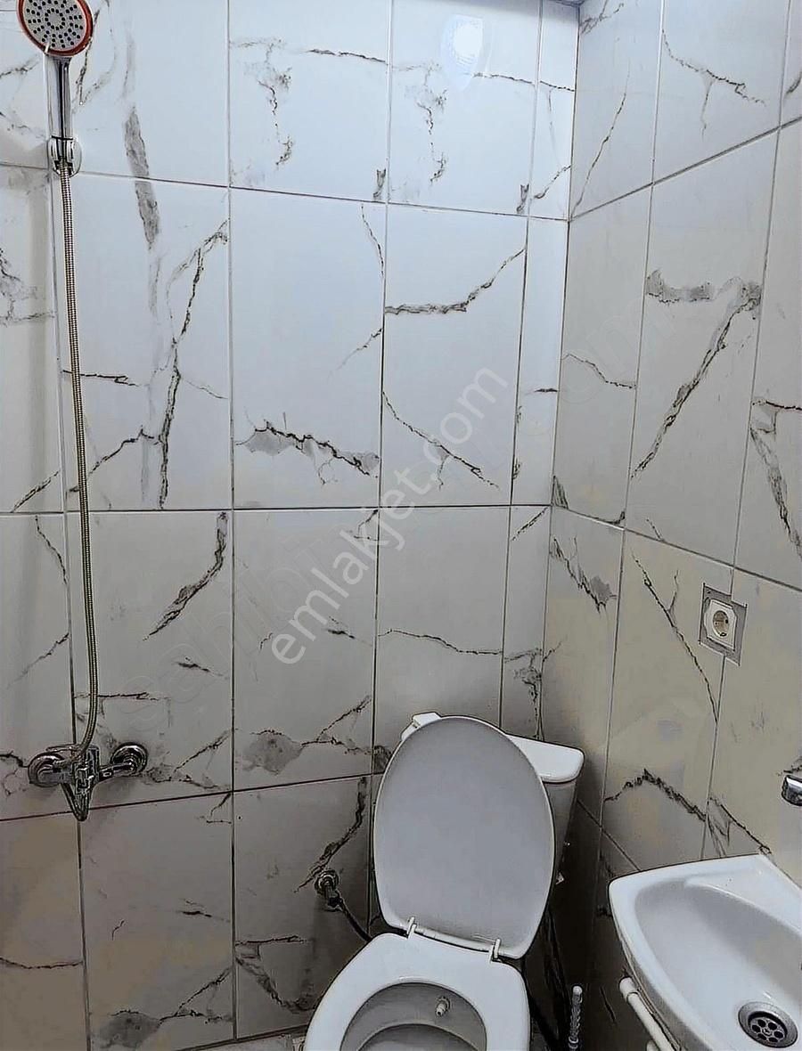 Banaz Merkezde 1+1 Sıfır Apart Hemen Kalmaya Hazır - Görsel 6