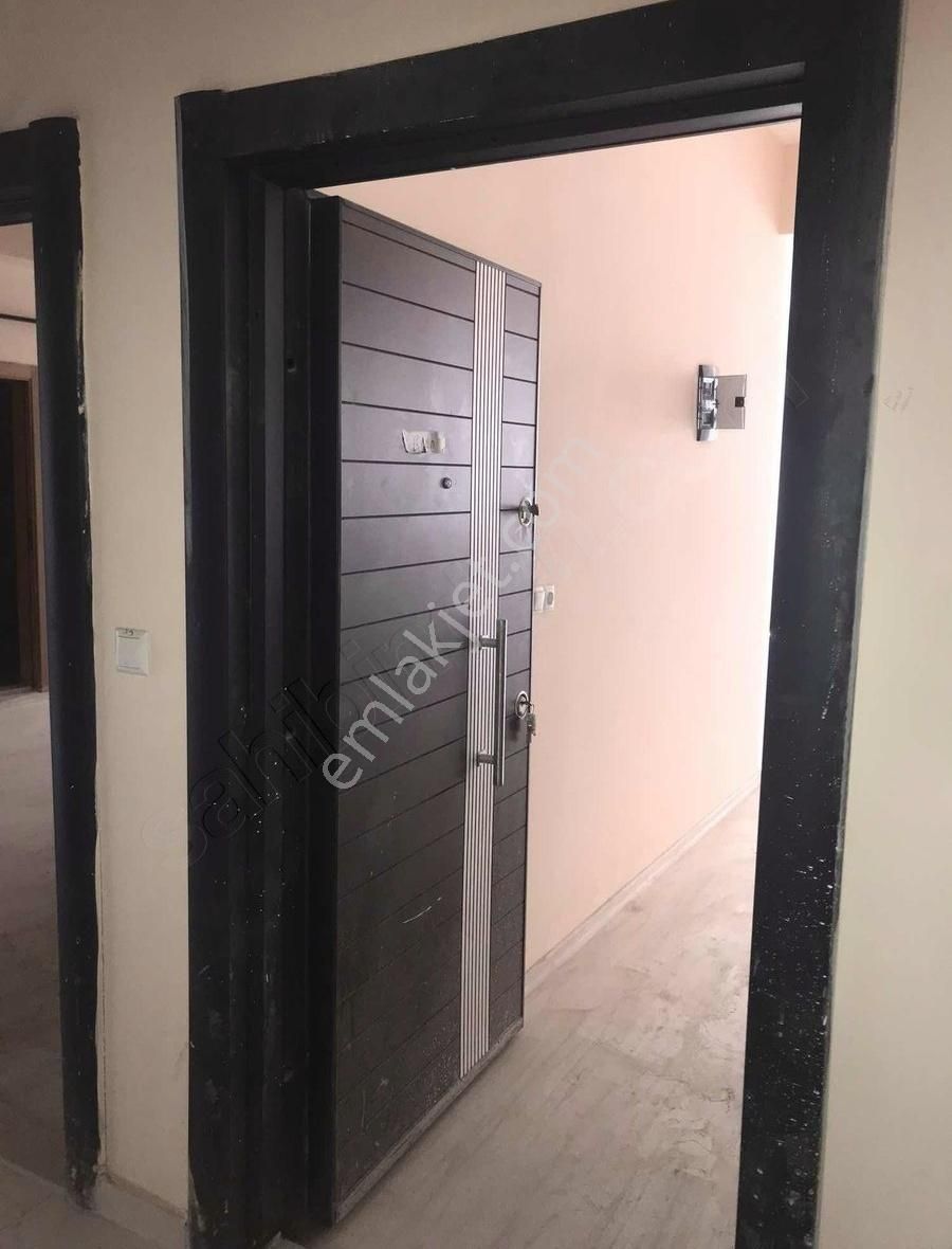 Banaz Kültürparkta A101 Üzeri 50m2 Ofis - Görsel 2