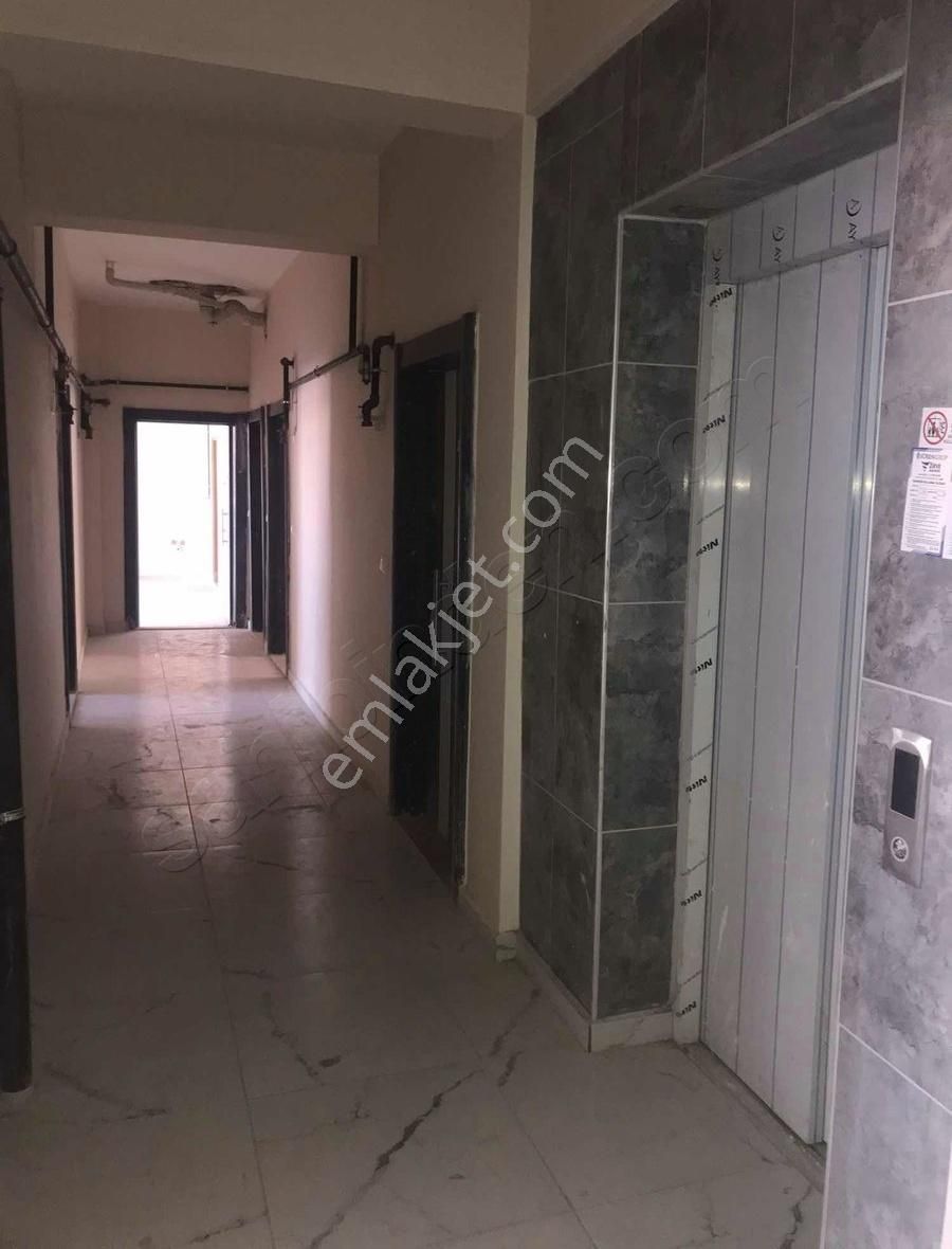 Banaz Kültürparkta A101 Üzeri 50m2 Ofis - Görsel 8